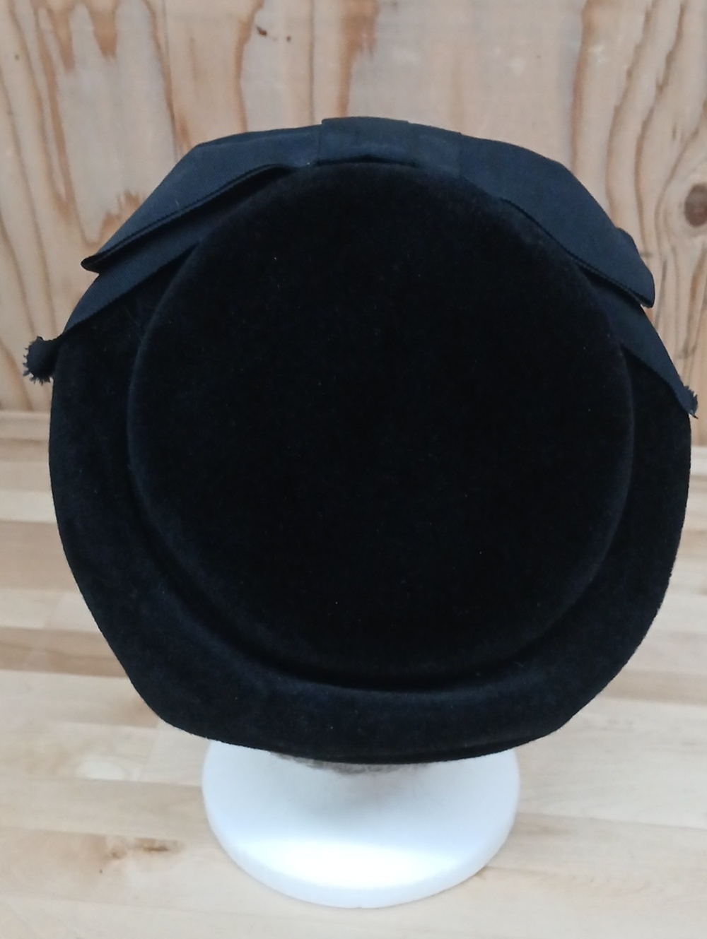 Vintage Union Made Ladies Black Hat with Bow - Picture 3 of 8